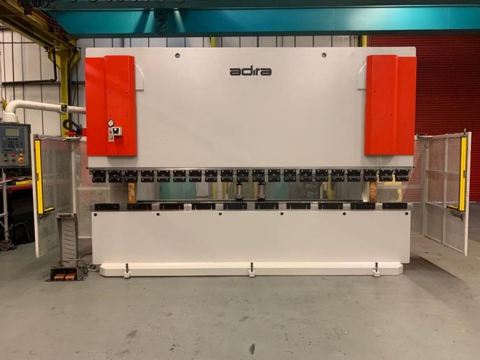 ADIRA MODEL QHD 15040 BL 150 X 4000CNC PRESS BR STOCK NO 01866 - Image 5