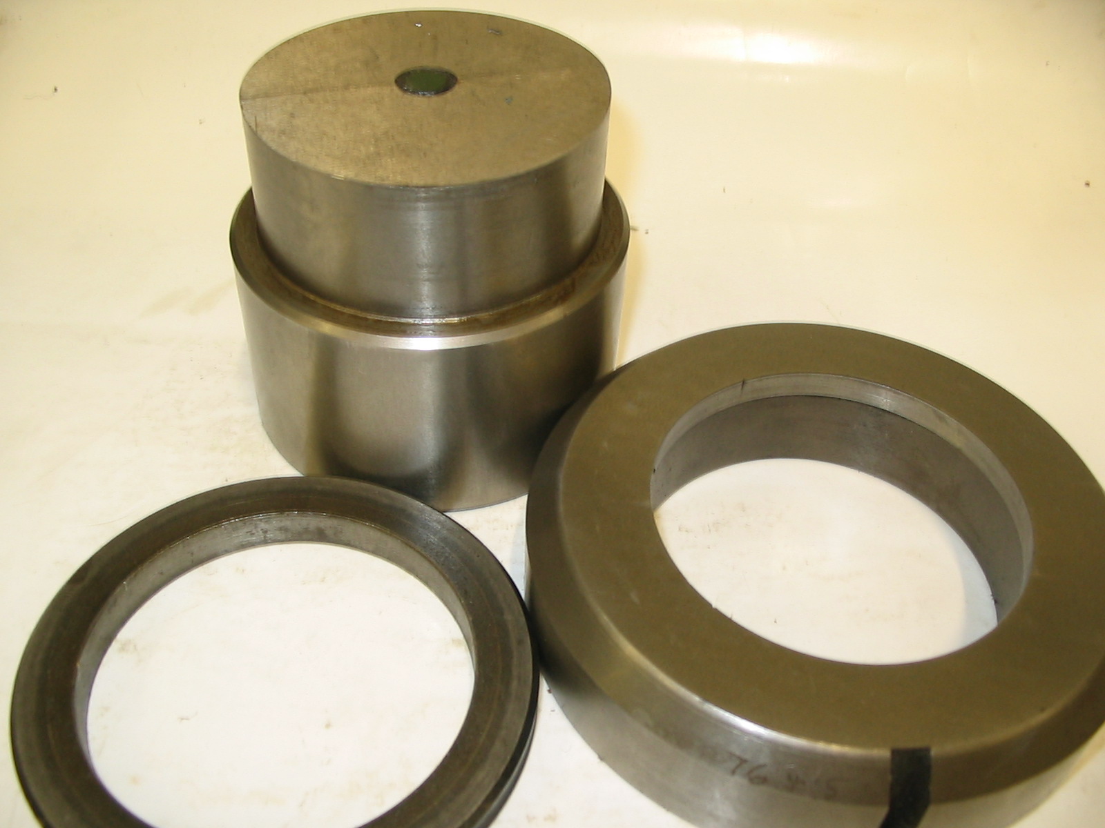 D STATION APT ROUND PUNCH 76MM WITH DIE 0.5MM CLEARANCE