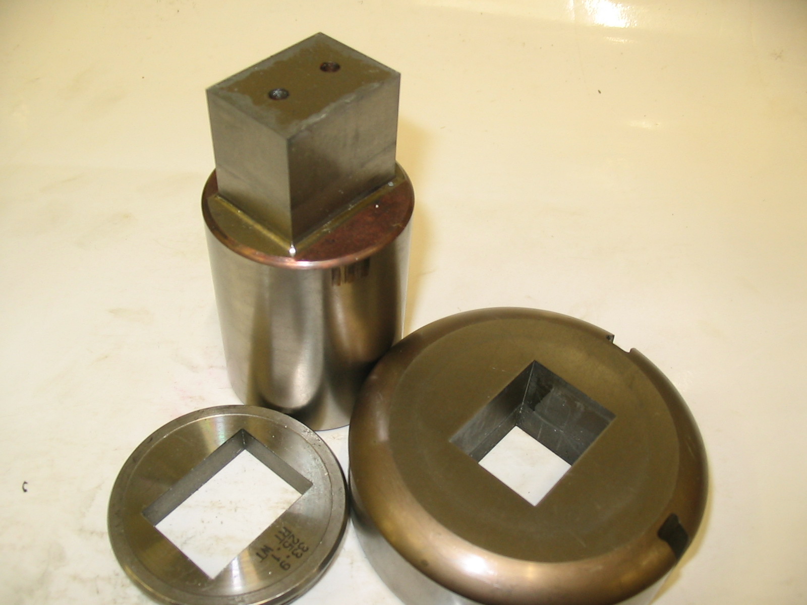 C STATION RECTANGLE WILSON PUNCH 33.9 X 25.1MM WITH DIE 0.10MM CLEARANCE