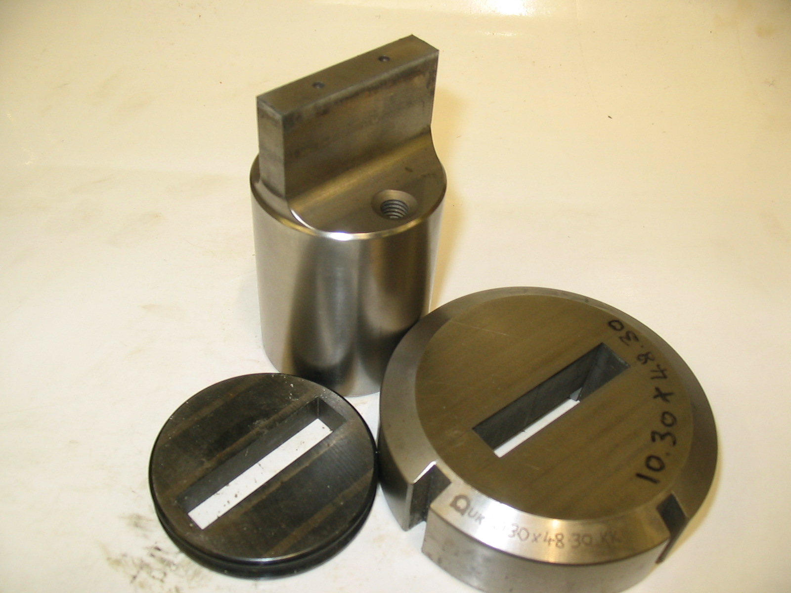 C STATION RECTANGLE AMADA PUNCH 48 X 10MM WITH DIE 0.3MM CLEARANCE