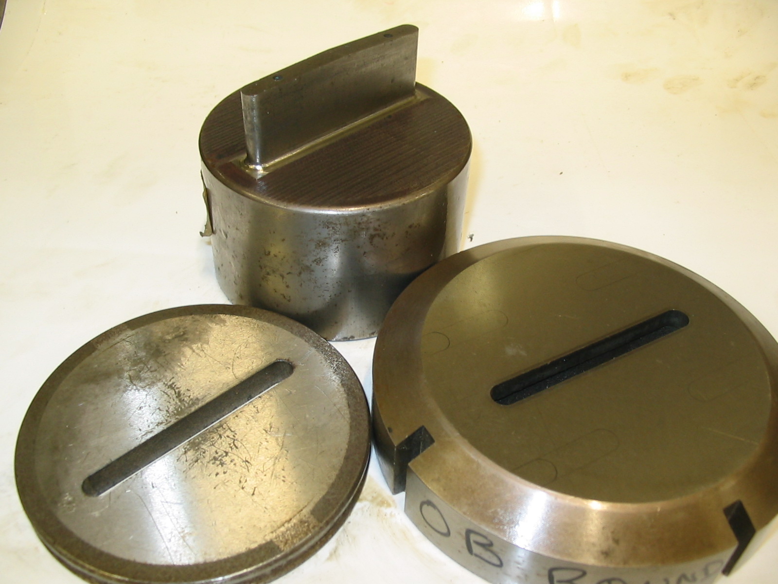 D STATION WILSON PUNCH 70 X 7MM WITH DIE 0.5MM CLEARANCE