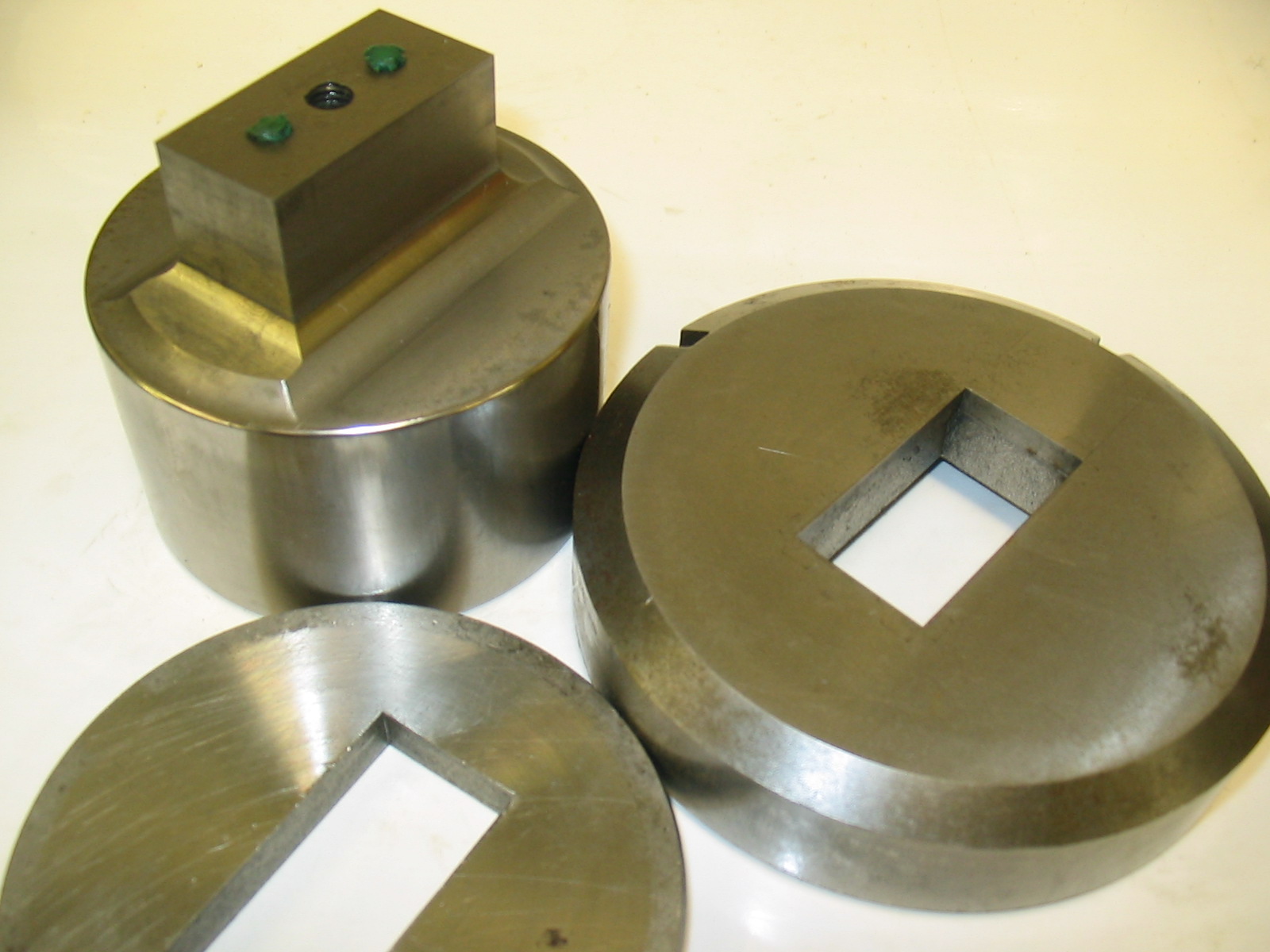 D STATION AMADA PUNCH 50 X 25MM WITH DIE 0.3MM CLEARANCE