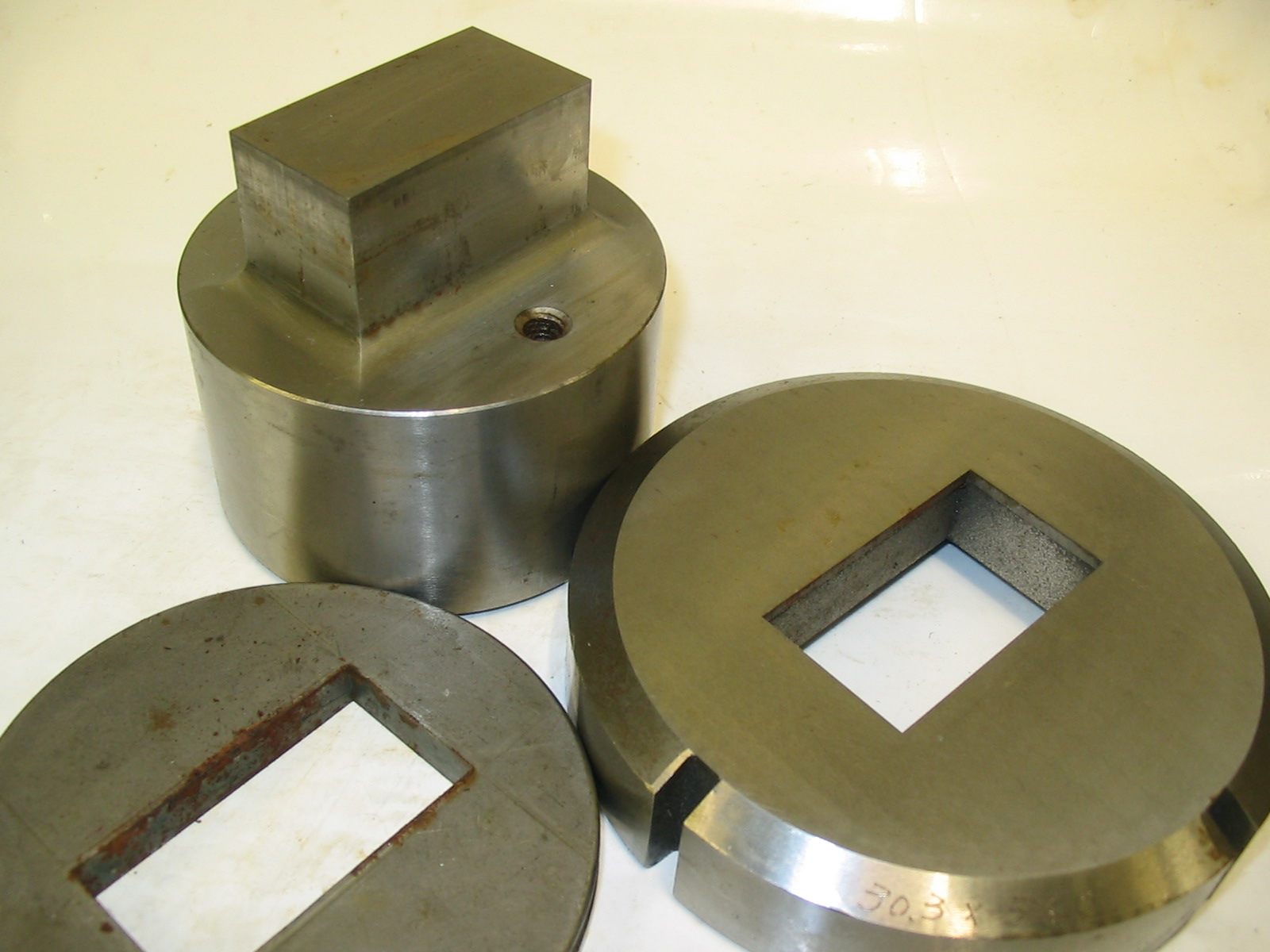 D STATION WORTH PUNCH 55.7 X 30MM WITH DIE 0.3MM CLEARANCE