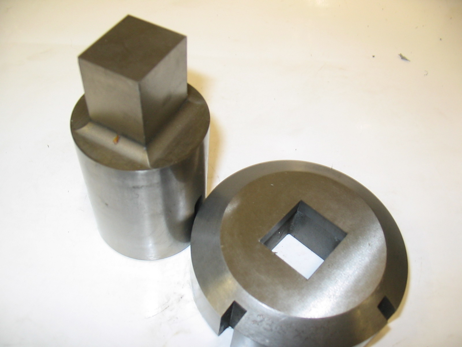 C STATION RECTANGLE WORTH PUNCH 23.5 X 27 WITH DIE 0.2MM CLEARANCE