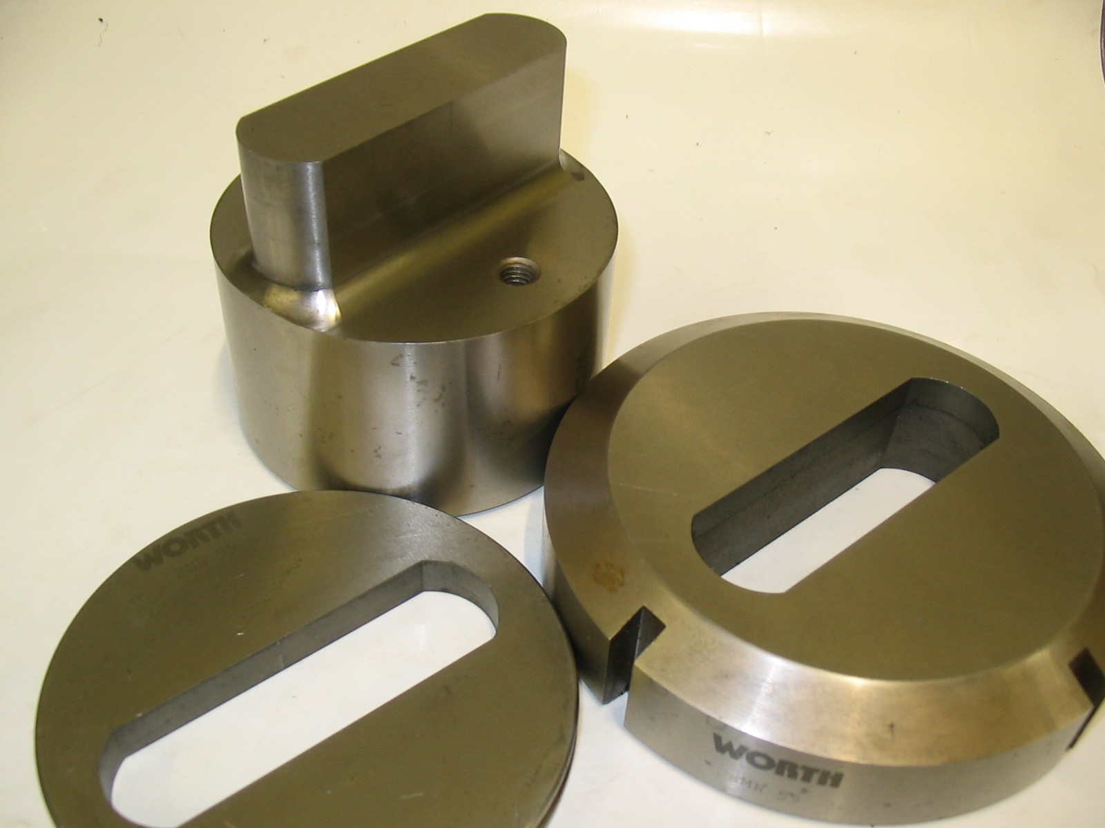 D STATION WORTH OB-ROUND RECTANGLE PUNCH 23.85 X 81.8MM WITH DIE 0.2MM CLEARANCE