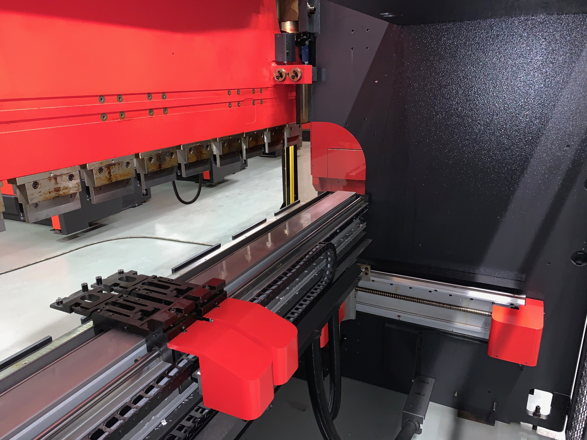 AMADA STYLE PRESS BRAKE TOOLING STOCK N0 01890 - Image 12