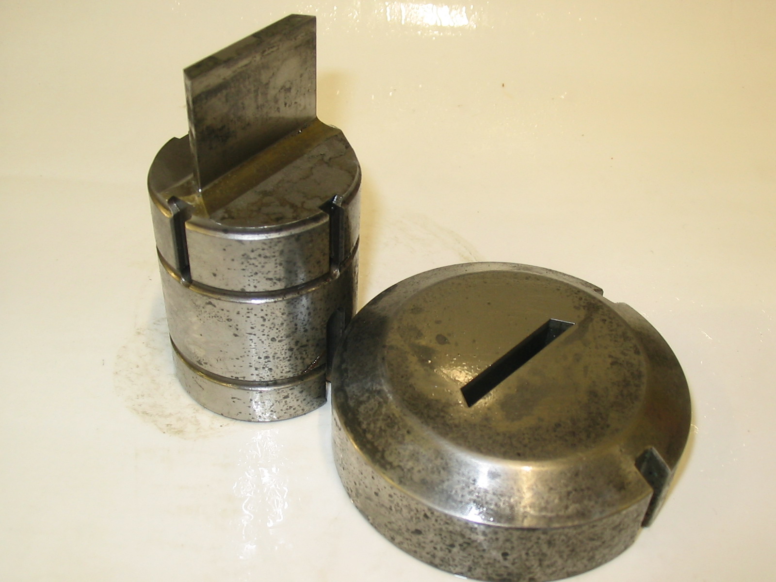 C STATION AMADA TRAPEZIUM PUNCH 39.4MM WITH DIE 0.3MM CLEARANCE