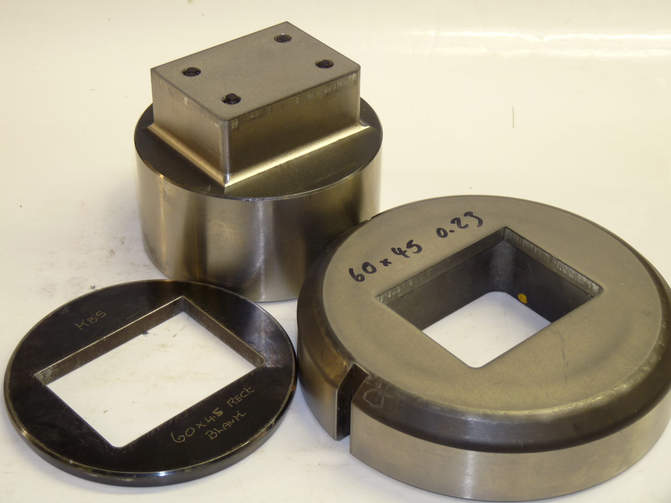 OB-RECTANGLE PUNCH 60 X 45MM WITH DIE 0.23MM